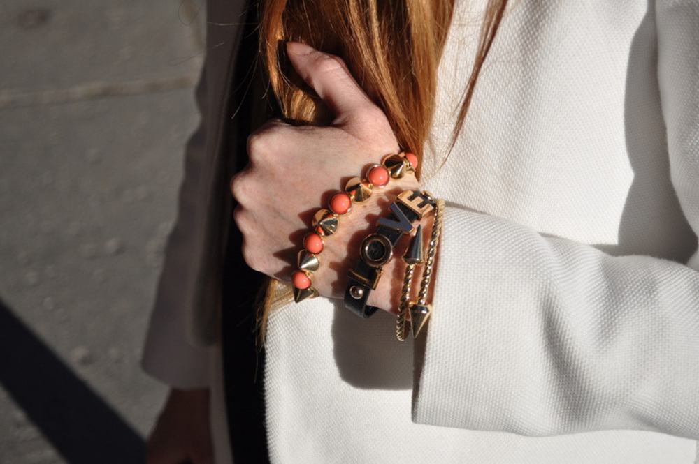 Bracelet-Gold-Spike-And-Coral